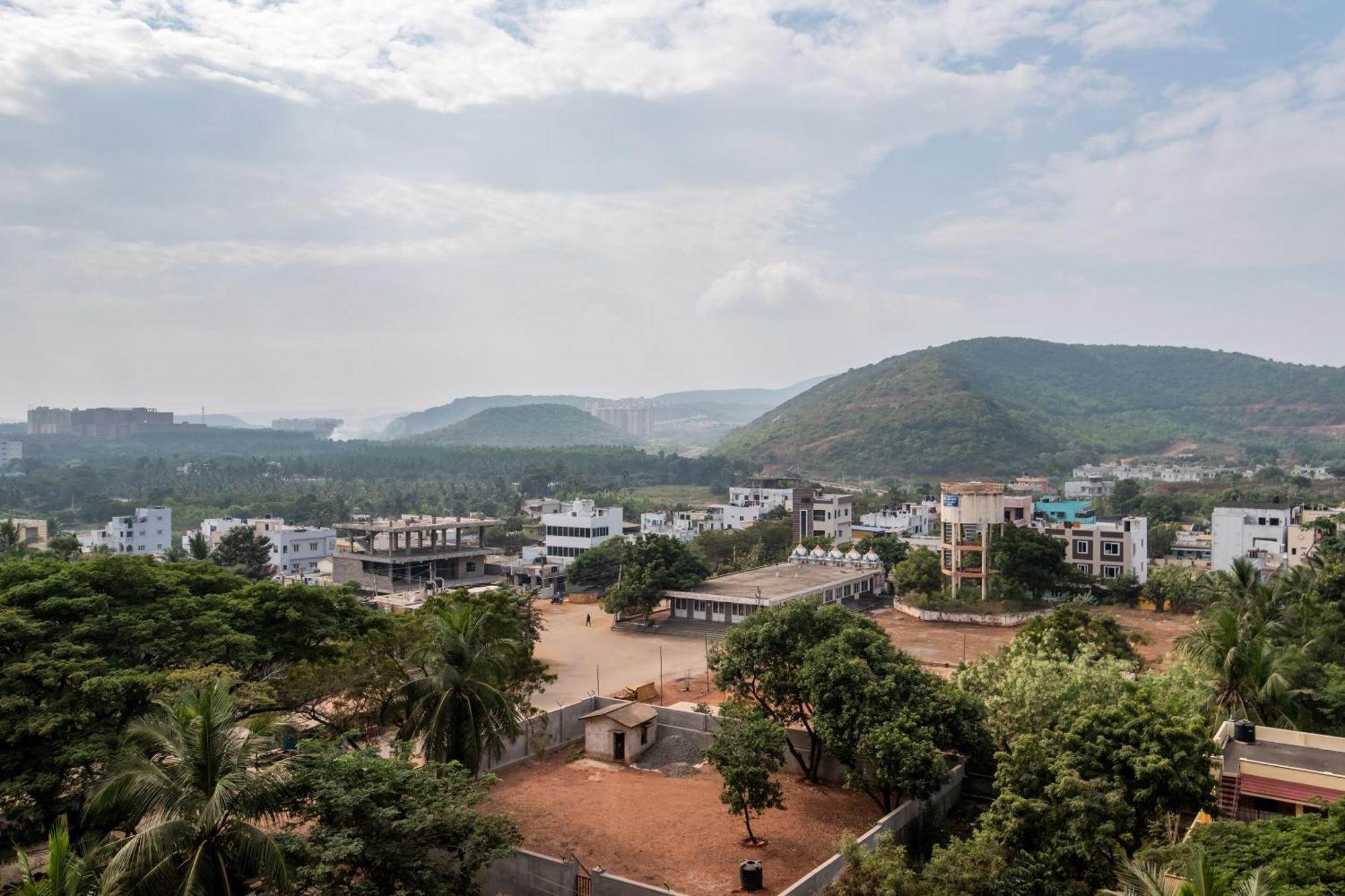 Hotel Oyo Sai Nivas Jalāripeta Exteriér fotografie